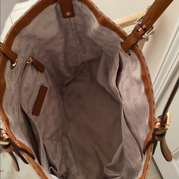 Authentic Michael Kors - Picture 2 of 2